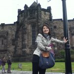Anne Loft กับ Scottish National War Memorial อนุสรณ์สถานที่สร้างขึ้น เพื่อเป็นที่ระลึกถึงทหารชาวสก็อตที่สละชีพ ในสงครามโลกครั้งที่ 1 Edinburgh Castle, UK