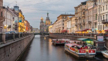 วิหารเลือด (SPILLED BLOOD CHURCH) ที่สร้างขึ้นพื่อระลึกถึง พระเจ้าซาร์อเล็กซานเดอร์ที่ 3 ทัวร์เซนต์ปีเตอร์สเบิร์ก ทัวร์รัสเซีย
