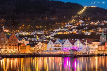 ทัวร์เบอร์เกน (Bergen) ชมเมืองในฝันที่แสนน่ารัก เป็นเมืองท่าที่สำคัญของนอร์เวย์มาตั้งแต่คริสศตวรรษที่ 13 เมืองนี้ล้อมรอบด้วยภูเขาถึงเจ็ดลูก มีท่าเรือที่ยาวถึง 10 กิโลเมตร เที่ยวชมเขตเมืองเก่าอันเป็นที่ตั้งของ Fish Market และ Bryggen ที่ยังคงอนุรักษ์อาคารไม้ที่มีอายุเกือบ 300 ปี ซึ่งเป็นตัวอย่างการก่อสร้างที่โดดเด่น จนได้รับการจดทะเบียนให้เป็นมรดกโลกโดยองค์การยูเนสโก (Unesco)