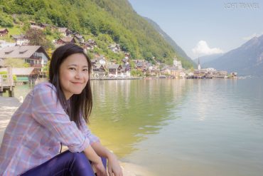ฮัลสตัท (Hallstatt) หมู่บ้านมรดกโลกแสนสวย อายุกว่า 4,500 ปี เดินเที่ยวชมเมืองที่ตั้งอยู่ริมทะเลสาบ โอบล้อมด้วยขุนเขาและป่าสีเขียวขจีสวยงามราวกับภาพวาด เมืองที่โรแมนติกที่สุดใน Salzkammergut เขตที่อยู่บนอัพเพอร์ออสเตรีย และมีทะเลสาบสวยถึง 76 แห่ง ออสเตรียให้ฉายาเมืองนี้ว่าเป็นไข่มุกแห่งออสเตรีย และเป็นพื้นที่มรดกโลกของ UNESCO Cultural-Historical Heritage ประเทศออสเตรีย