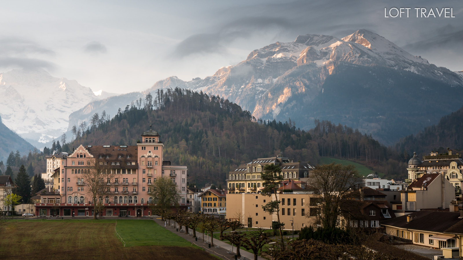 อินเตอร์ลาเคน สวิตเซอร์แลนด์ Interlaken, Switzerland