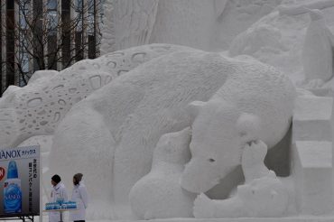 เทศกาลหิมะซัปโปโร SAPPORO SNOW FESTIVAL 2017 เทศกาลแกะสลักน้ำแข็งอันยิ่งใหญ่ตระการตาที่จัดขึ้นแค่ปีละ 1 ครั้ง ที่โอโดริพาร์ค https://www.lofttravel.com/ Credit Image: http://www.flickr.com/photos/dgmckelvey/4412904389/