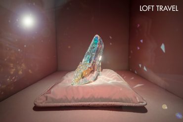 รองเท้าแก้ว สวารอฟสกี้ คริสตัลเวิลด์ ประเทศออสเตรีย Swarovski Crystal Worlds (Wattens, Austria)
